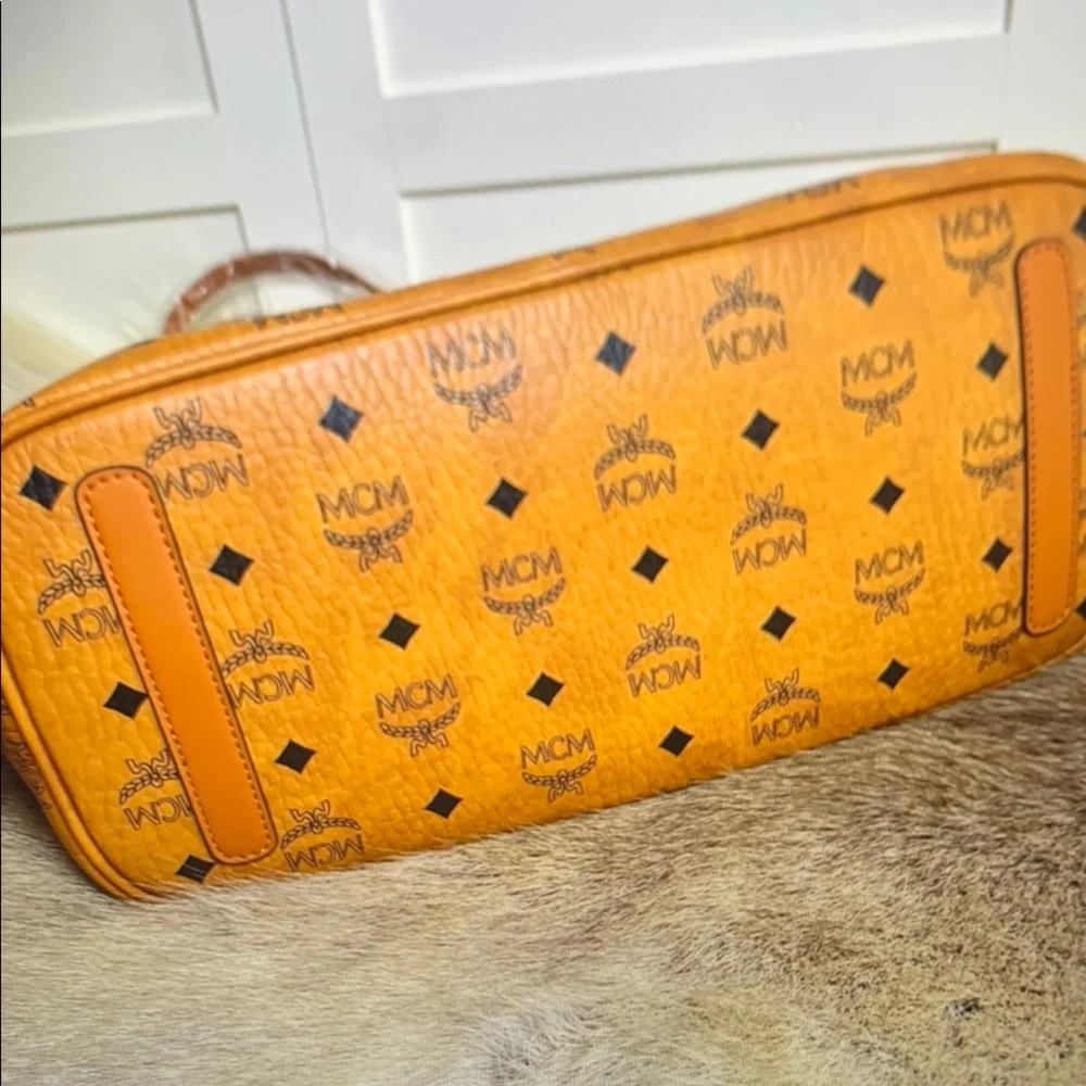 MCM Tan Leather Tote Bag - Picture 6 of 9